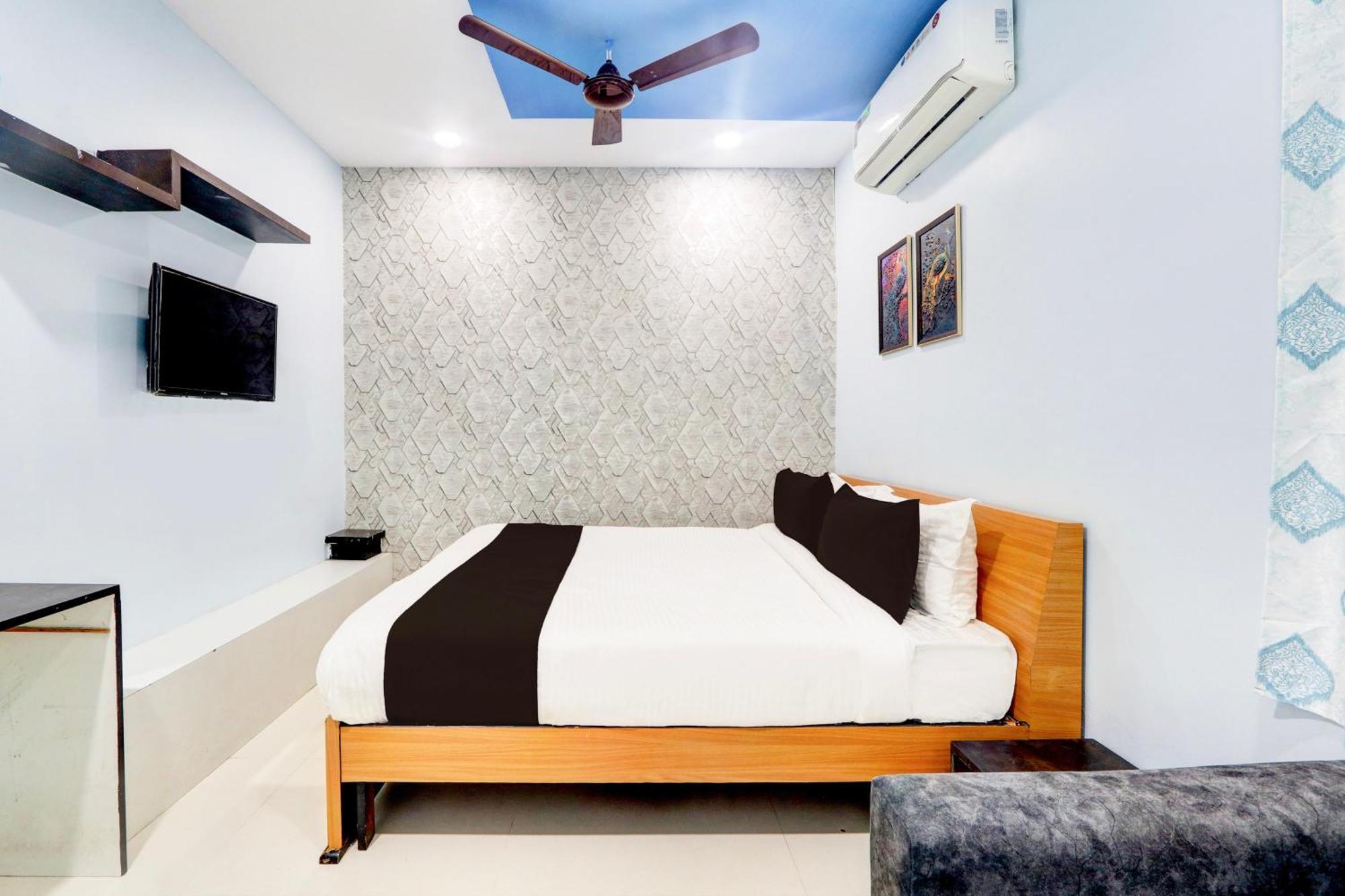 Nizamabad Hotel O Moon Light מראה חיצוני תמונה