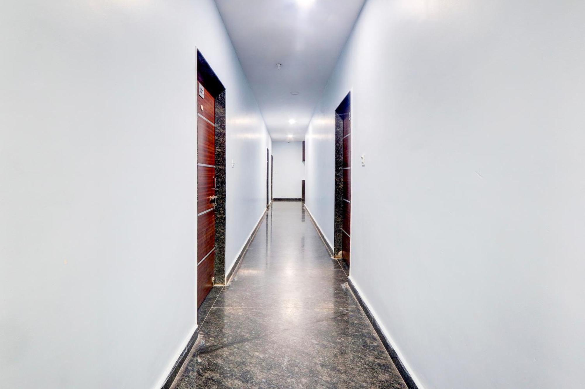 Nizamabad Hotel O Moon Light מראה חיצוני תמונה